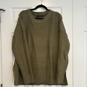 Cozy jungle green sweater from Amazon, size XL and never worn!
